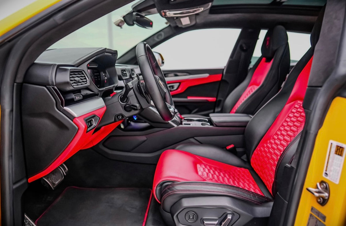 Lamborghini Urus — Yellow