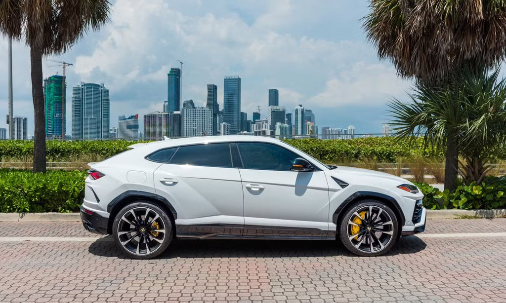 Lamborghini Urus — White