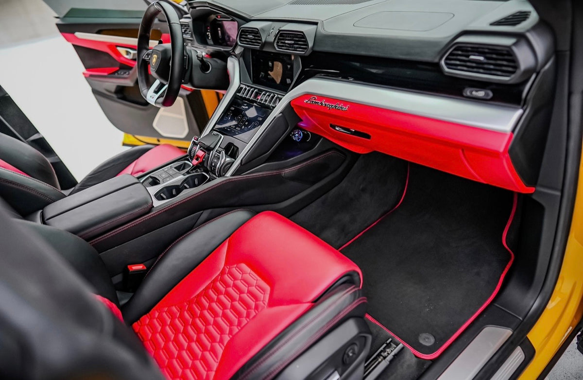 Lamborghini Urus — Yellow