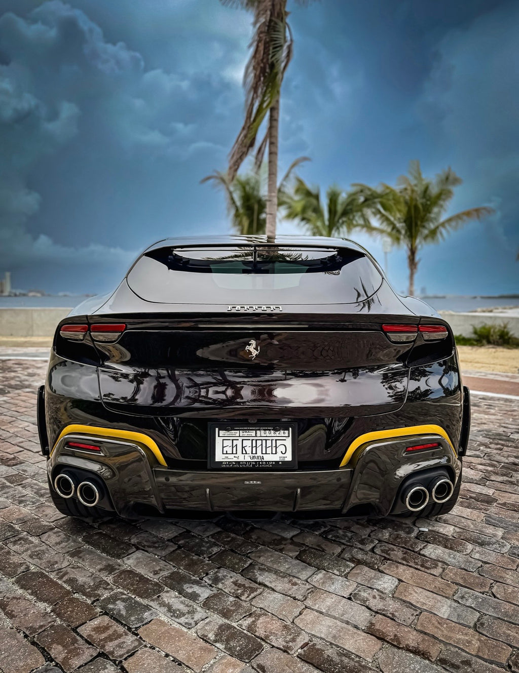 Ferrari Purosangue — Black
