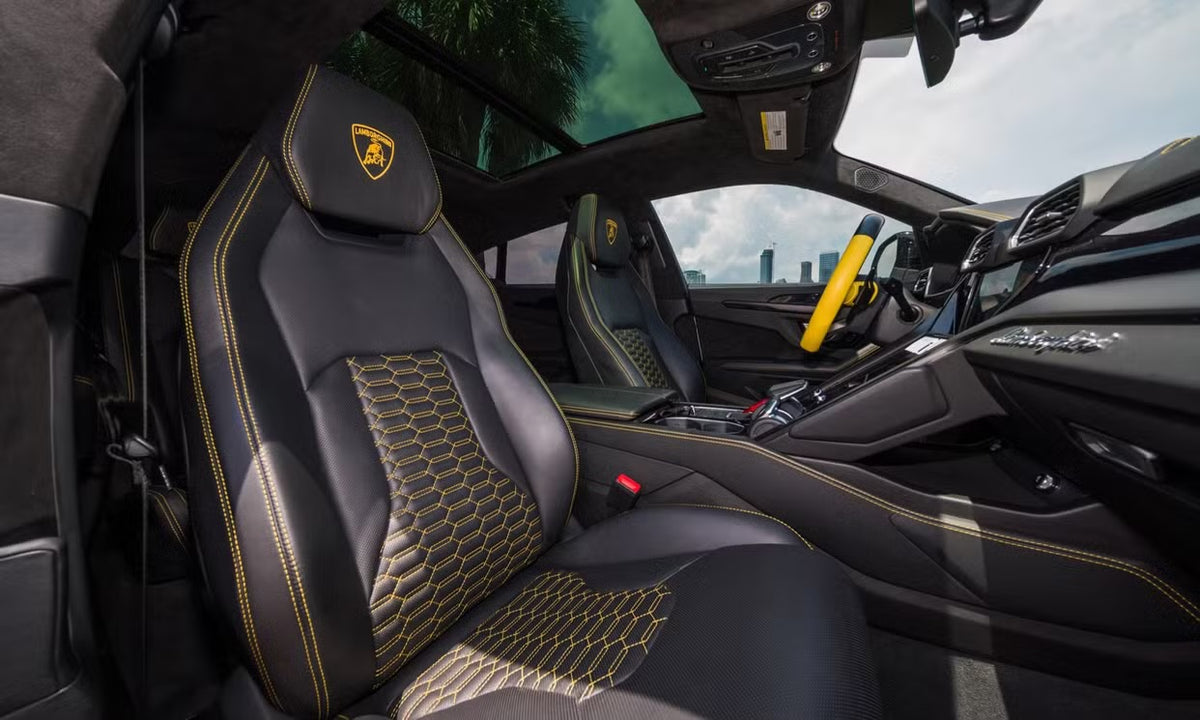 Lamborghini Urus — White