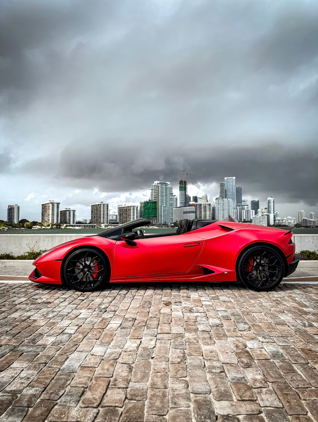 Lamborghini Huracán Spyder — Red