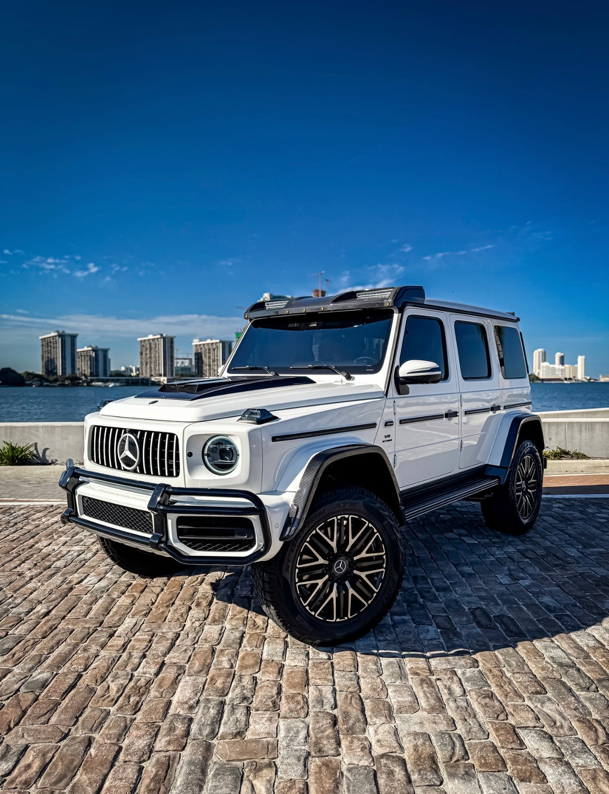 Mercedes-AMG G 63 — White