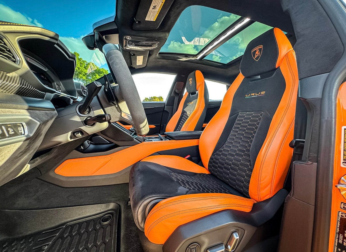 Lamborghini Urus — Orange