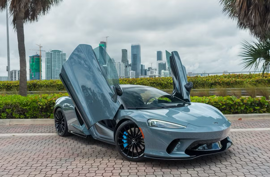 McLaren GT — Gray