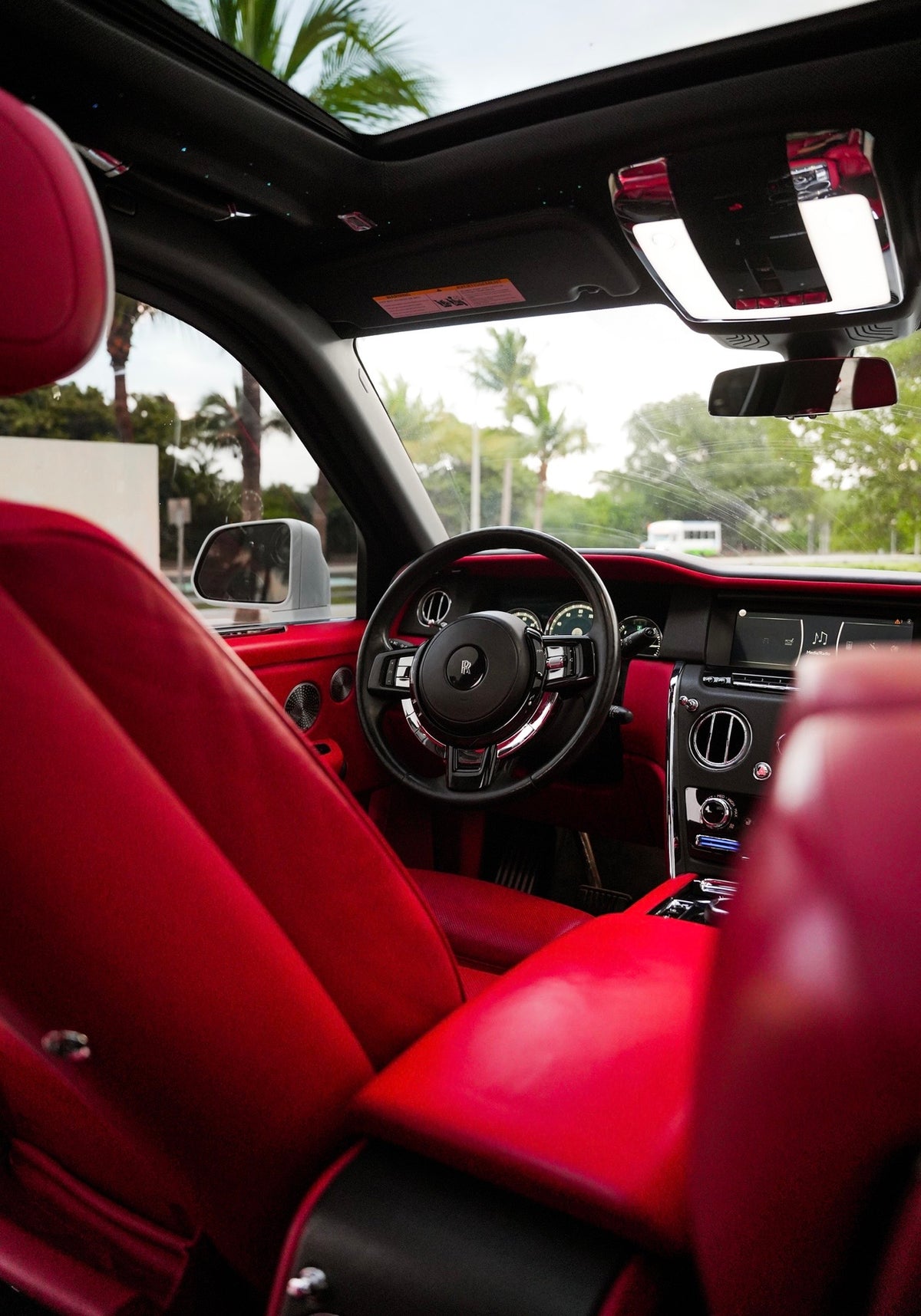 Rolls-Royce Cullinan — White