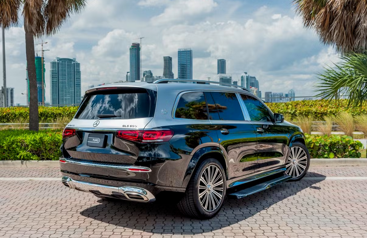 Mercedes-Maybach GLS 600 — Black