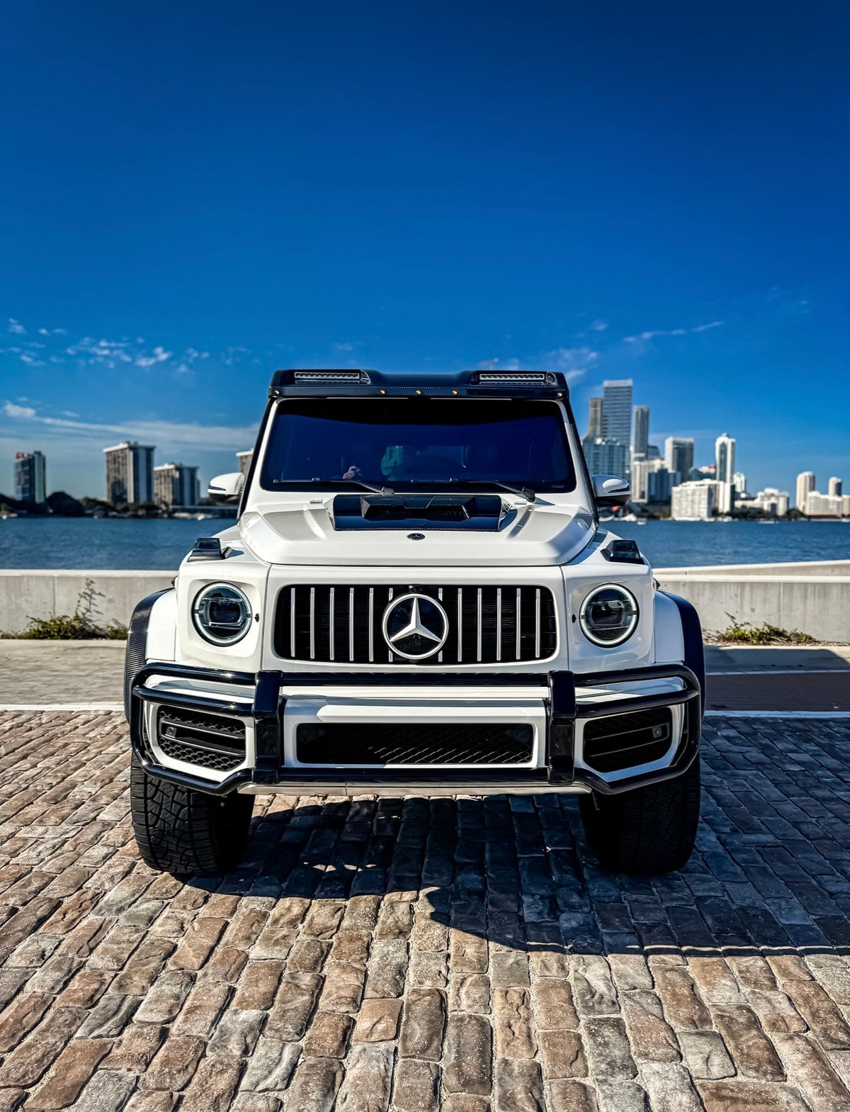 Mercedes-AMG G 63 — White