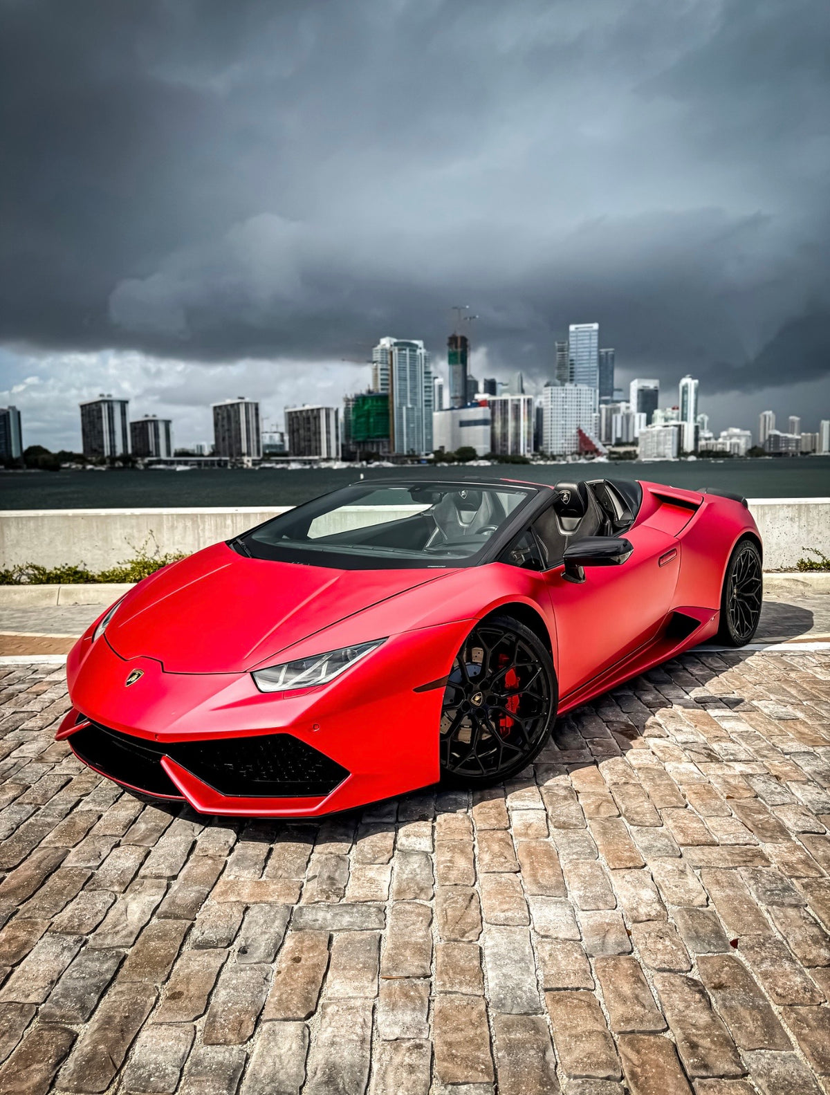 Lamborghini Huracán Spyder — Red