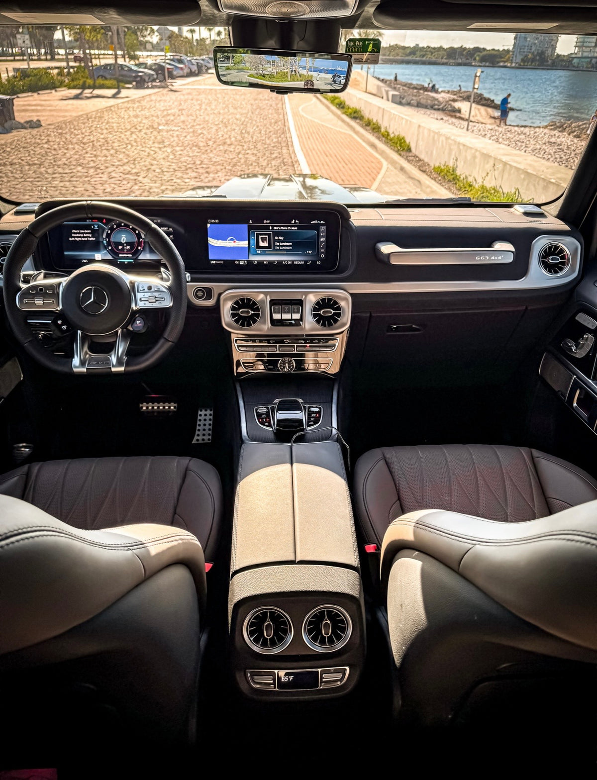 Mercedes-AMG G 63 — White
