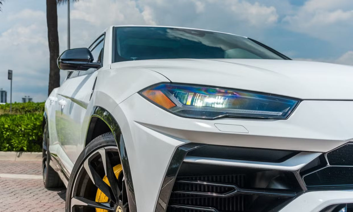 Lamborghini Urus — White